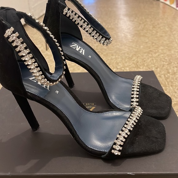 Zara jeweled heels . Worn twice . Perfect condition - Picture 5 of 9